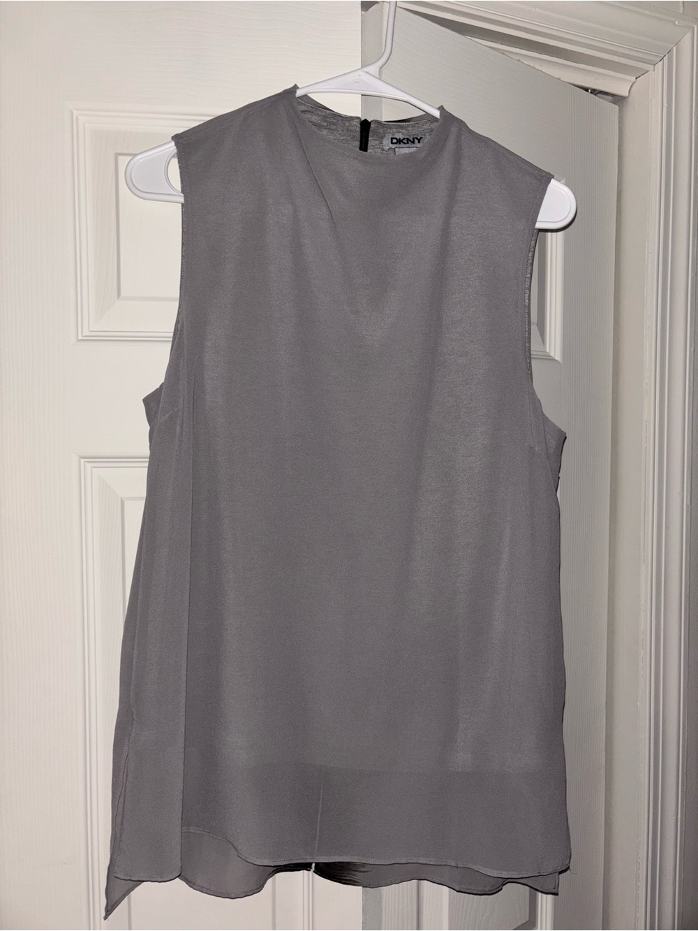 DKNY Gray Sleeveless Layered Blouse Women’s (M) Black Brushstroke Back